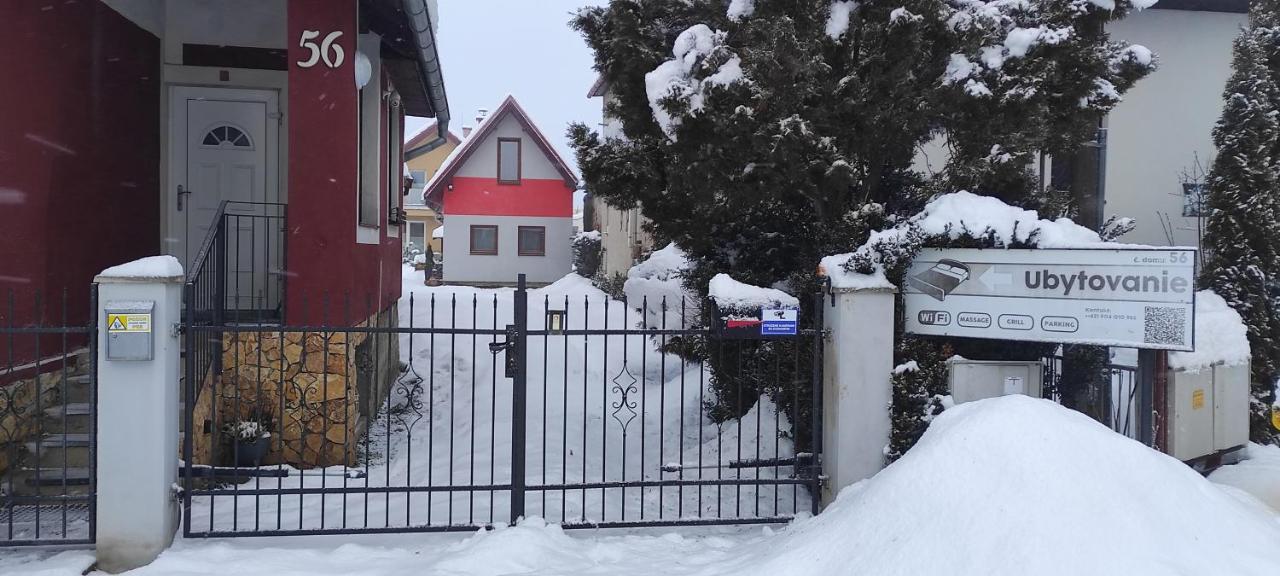 Petunia-Dom S Dvoma Spalnami Bešeňová Exteriör bild