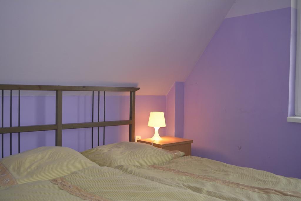Petunia-Dom S Dvoma Spalnami Bešeňová Rum bild